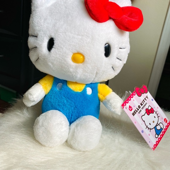 Hello kitty plush ❣️✨🐱 - Picture 9 of 9